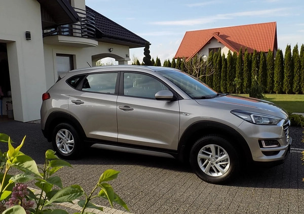 Hyundai Tucson cena 74700 przebieg: 66000, rok produkcji 2018 z Puławy małe 529